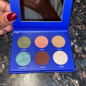 Tresluce I Am Alma Pallet BNIB